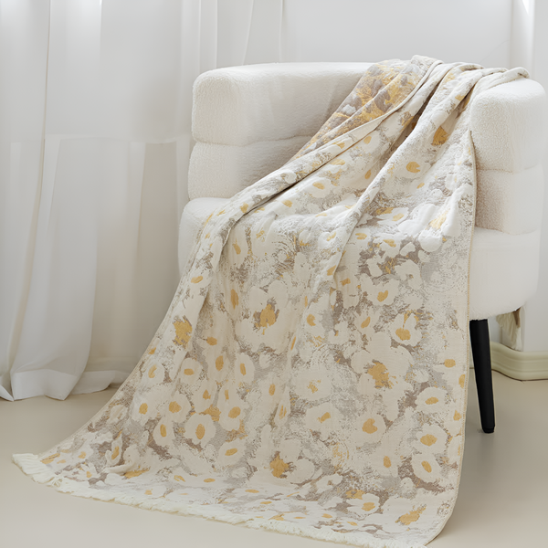 Delicate Flower Pattern Bath Towel