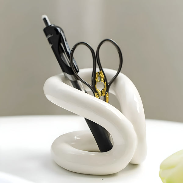 Nordic Knot Ceramic Holder