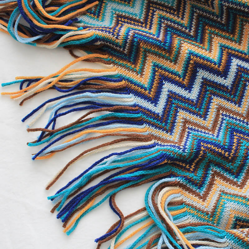 Multicolour Zigzag Tasseled Knit Throw